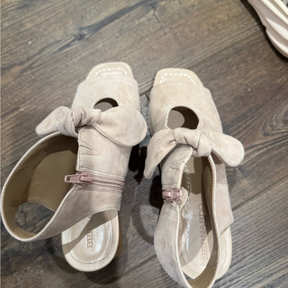 Bernardo Lizzie sandal, 7.5 - Picture 7 of 9